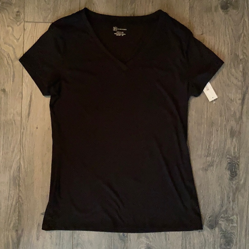 No boundaries Vneck short sleeve black Tshirt L